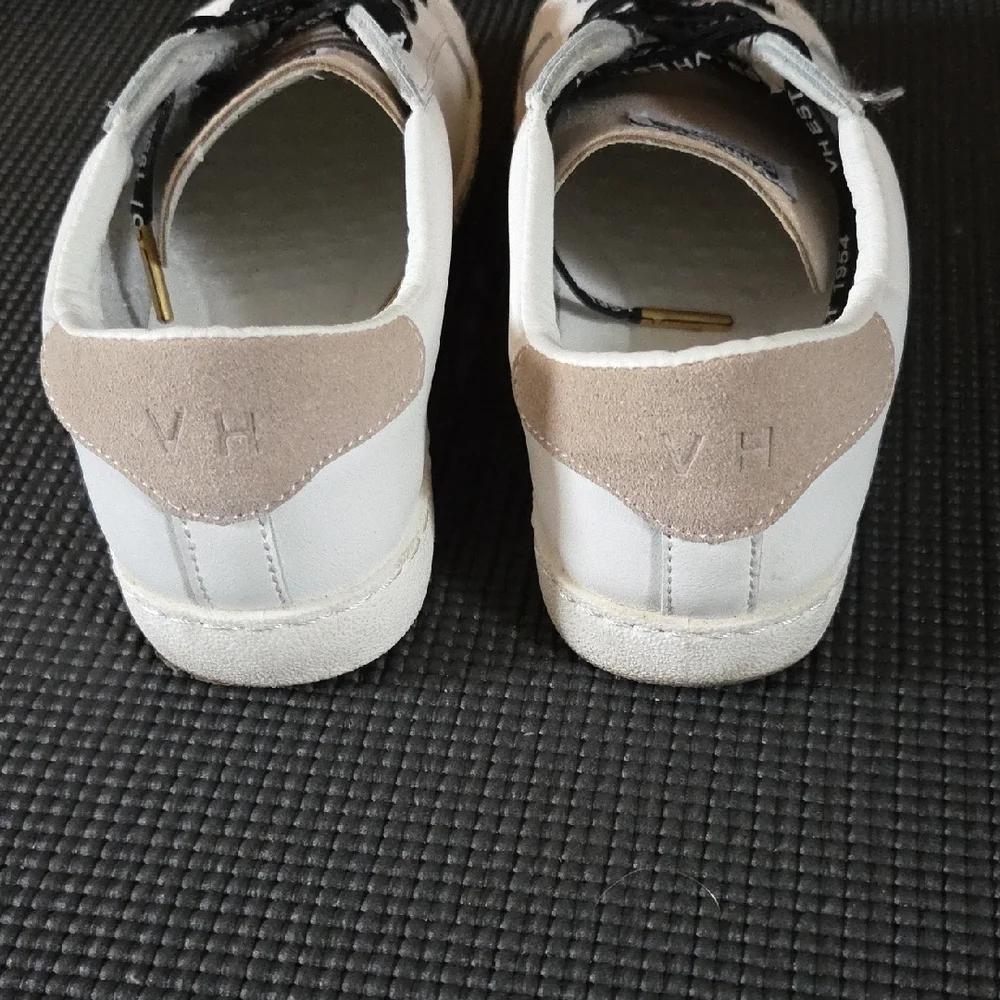 Vintage Havana Women's White and Brown Star Sneakers - Picture 7 of 10